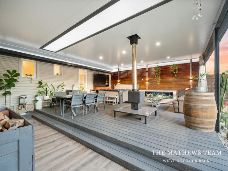 3003 Albany Highway, Kelmscott