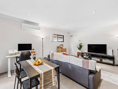 30/11 Rowlands Street, Kewdale WA 6105