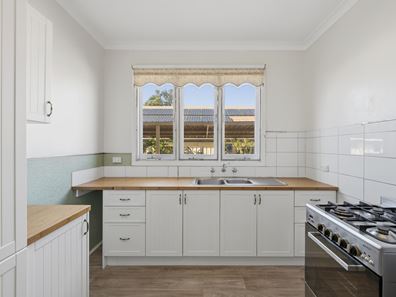 322 Epsom Avenue, Cloverdale WA 6105