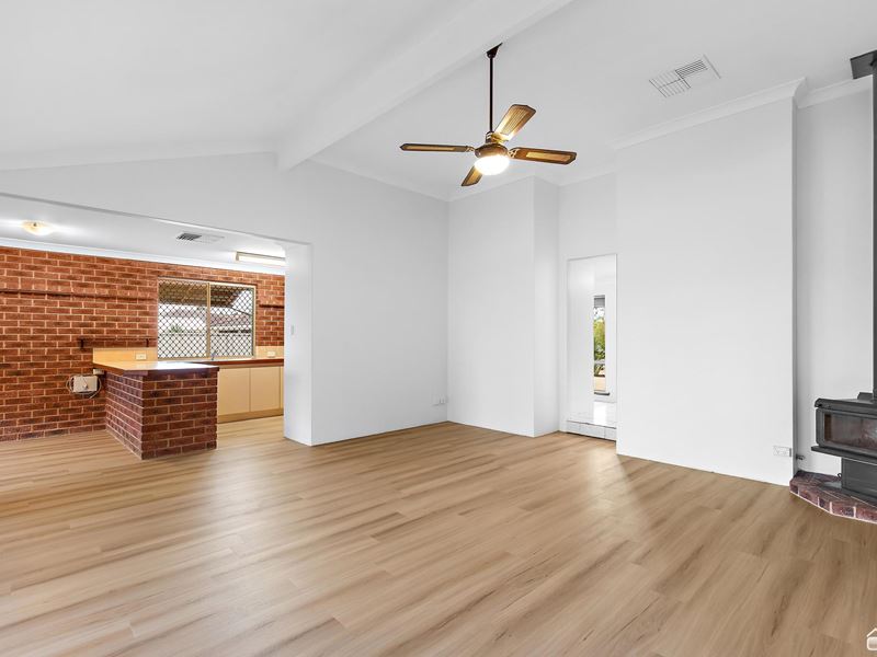 27 Lemon Grove, Seville Grove WA 6112