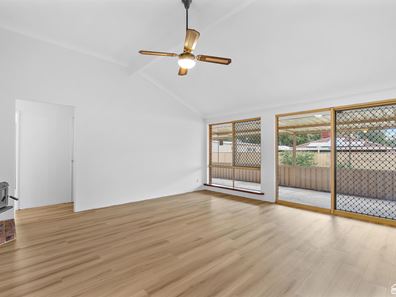 27 Lemon Grove, Seville Grove WA 6112