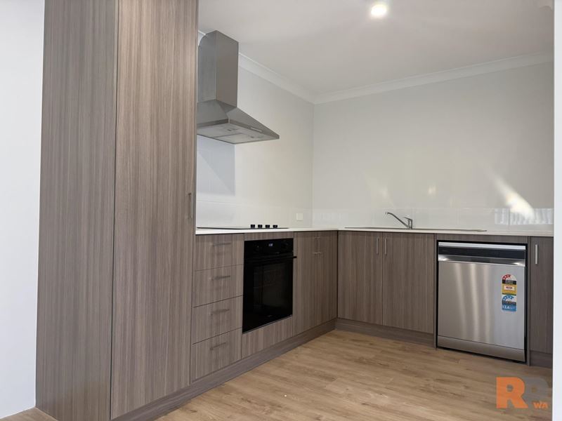 1/22 Old Pinjarra Road, Greenfields