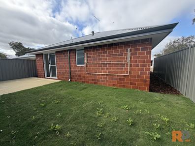1/22 Old Pinjarra Road, Greenfields WA 6210