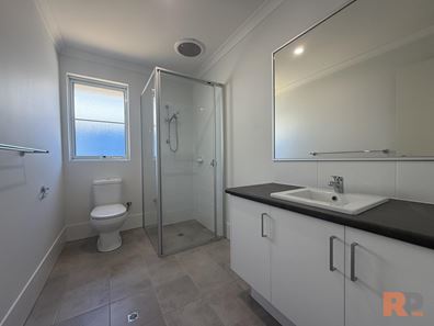 1/22 Old Pinjarra Road, Greenfields WA 6210