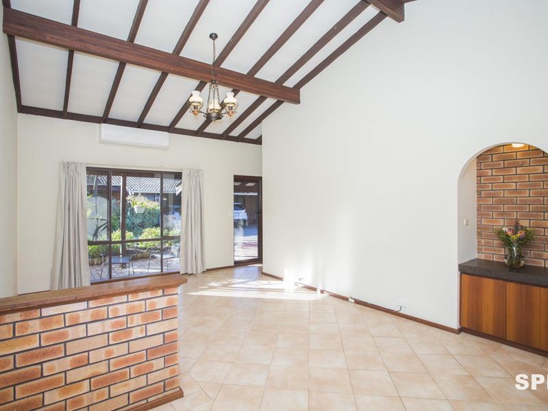 2/19-21 Hindmarsh Avenue, Yokine WA 6060