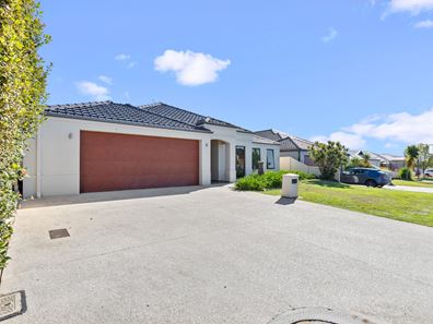 21 Tambora Bend, Madeley WA 6065
