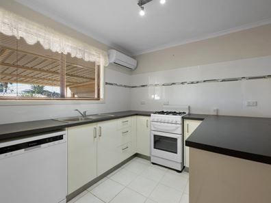 64 Hillview Drive, Drummond Cove WA 6532