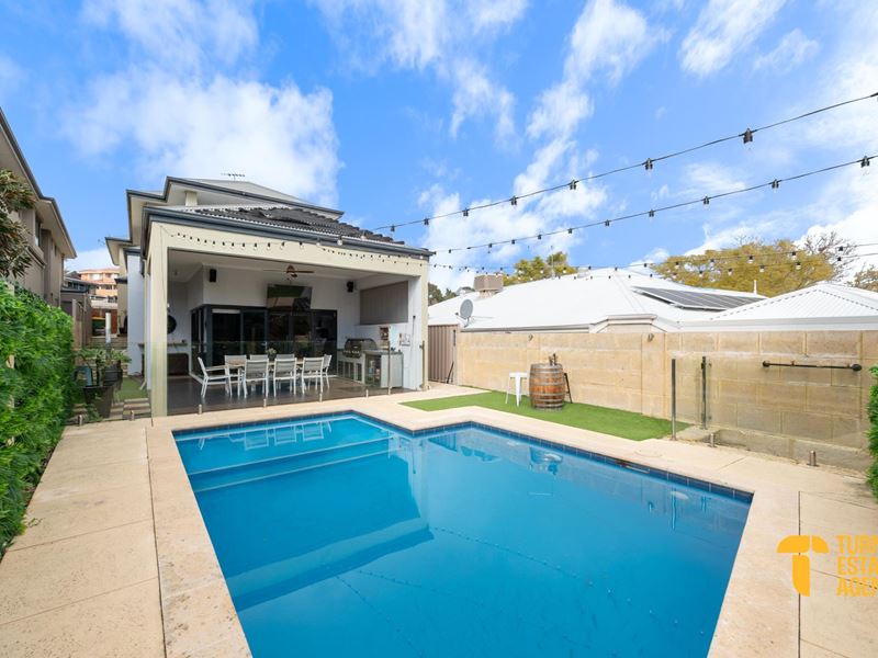 43 Doney Street, Alfred Cove WA 6154