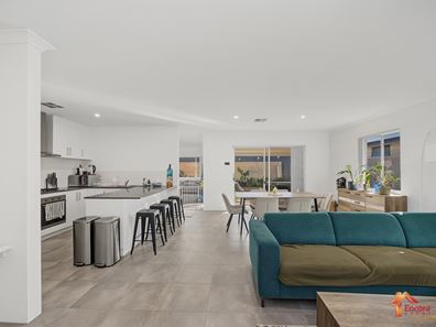 18 Lambent Terrace, Baldivis WA 6171