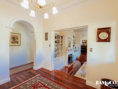 101 Golfview Place, Gnangara WA 6077