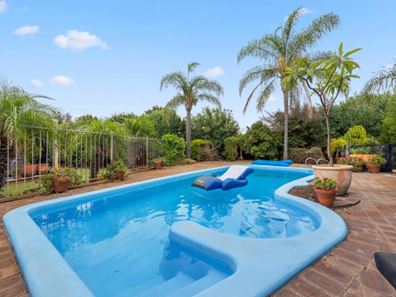 11 Cobalt Place, Riverton WA 6148