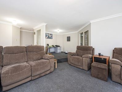 9 Murchison Road, Cooloongup WA 6168