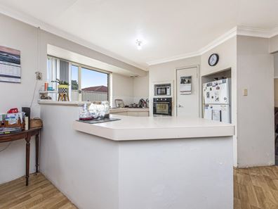9 Murchison Road, Cooloongup WA 6168