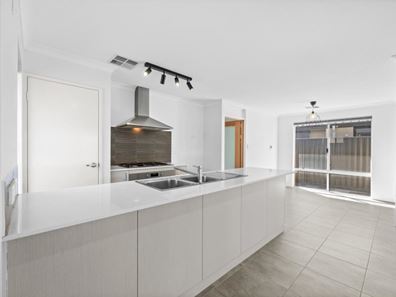 36 Wistow Drive, Aveley WA 6069