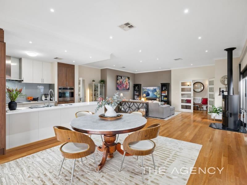 16 Strawberry Hill Drive, Gidgegannup WA 6083