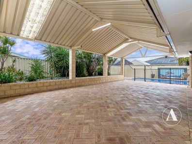 7 Bentwood Close, Thornlie WA 6108