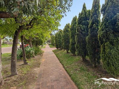 1/14 Helena St, Guildford WA 6055