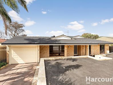 6 Sandford Crescent, Halls Head WA 6210