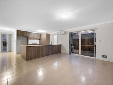 11/84 Lemon Gum Drive, Baldivis WA 6171