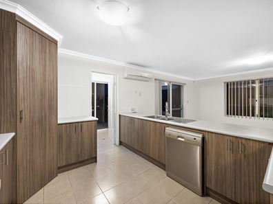 11/84 Lemon Gum Drive, Baldivis WA 6171