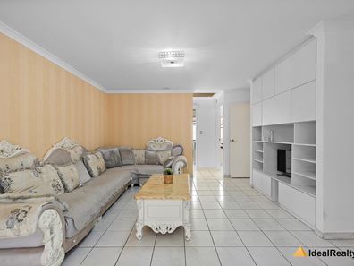 28 St Claire Gardens, Atwell WA 6164