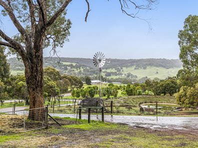 36 Wedgetail Ridge, Bullsbrook WA 6084