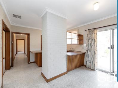 1/9 Hewitt, Booragoon WA 6154