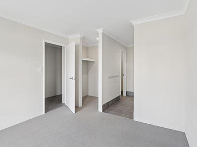 20 Magnolia Way, Lakelands WA 6180