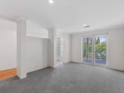 7 Hacienda Drive, Clarkson WA 6030