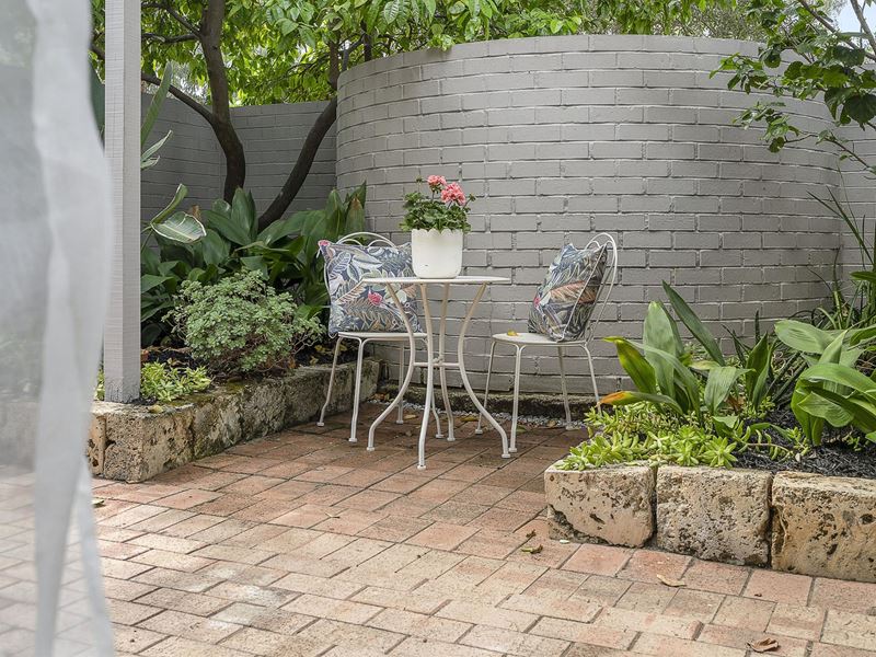 4/233 Hensman Road, Shenton Park WA 6008