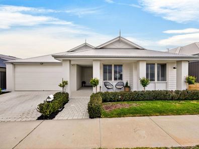 7 Flagstaff Road, Landsdale WA 6065