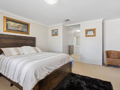 2 Durrol Grove, Gingin WA 6503