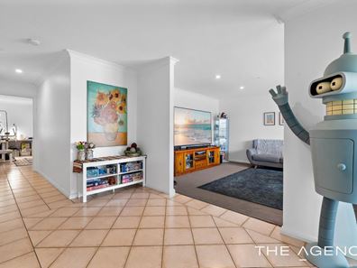 8 Rossell Place, Atwell WA 6164
