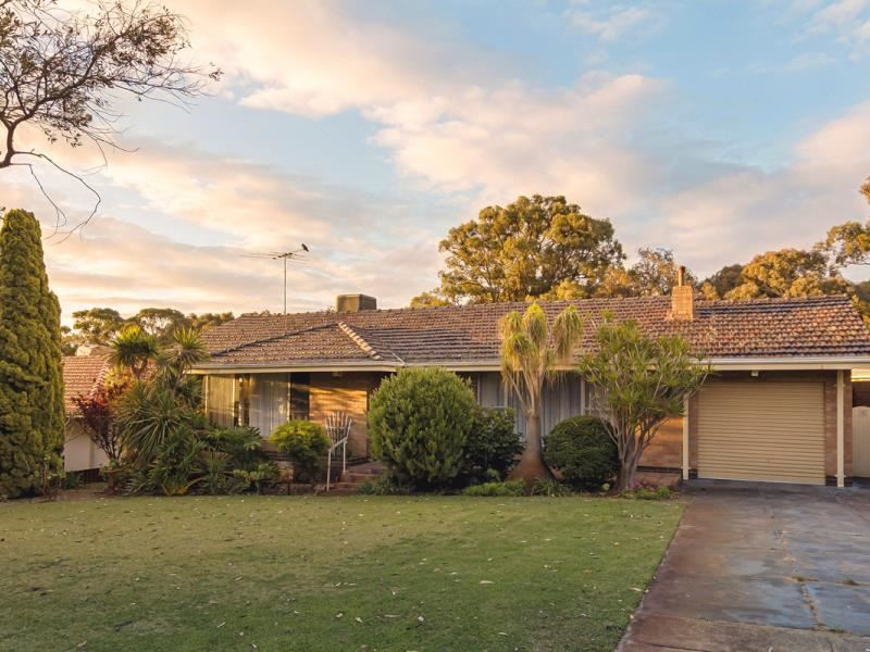 16 Euston Street, Wembley Downs WA 6019