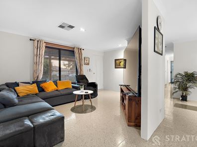 25 Mariana Close, Maddington WA 6109