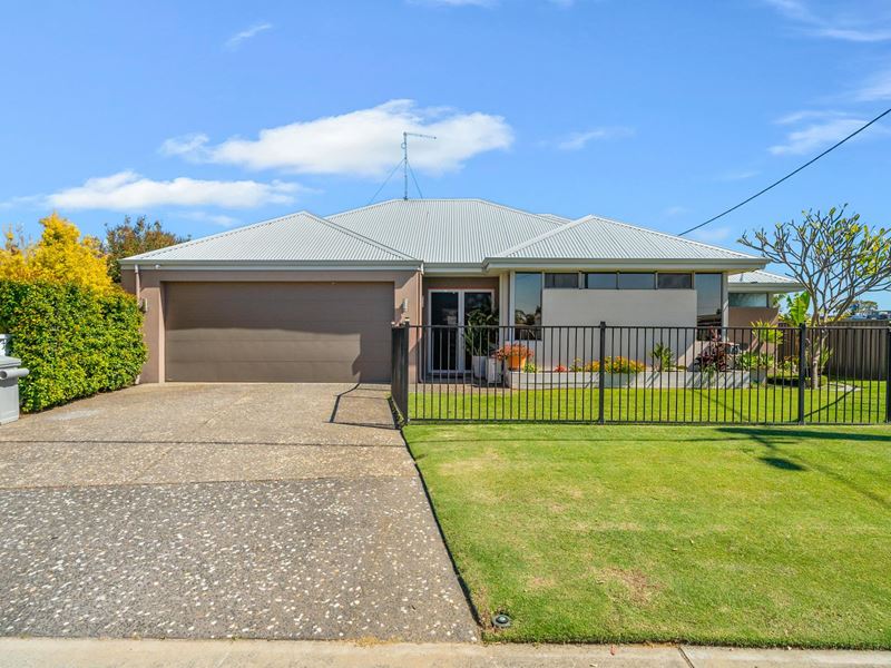 14 Comet Street, Dudley Park WA 6210