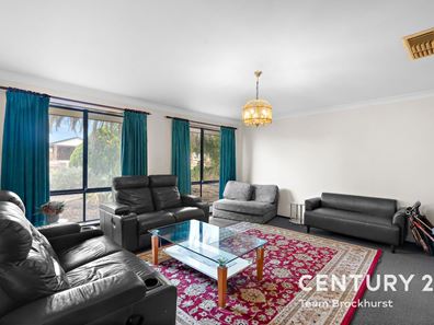 27 Lakesend Road, Thornlie WA 6108