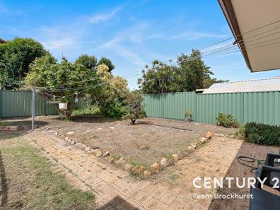 27 Lakesend Road, Thornlie WA 6108