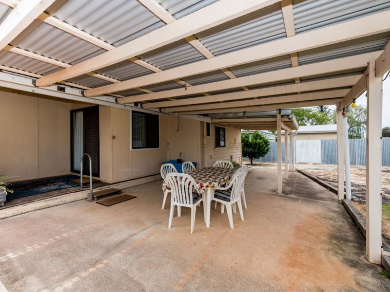 47 Clayton Rd, Narrogin WA 6312