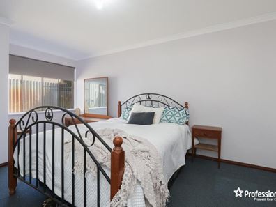 13 Abrolhos Close, Shelley WA 6148