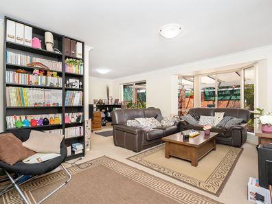 118A Grand Promenade, Doubleview WA 6018