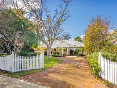 16 Mountjoy Road, Nedlands WA 6009