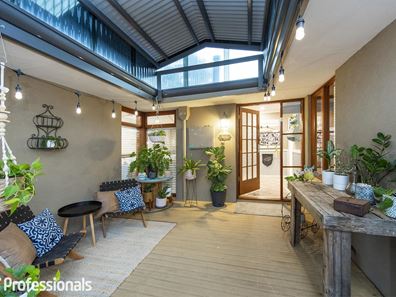 10 Linton Street, Byford WA 6122