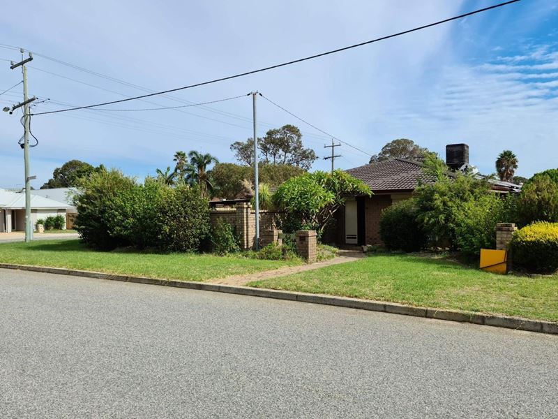 43 Hickson Avenue, Armadale WA 6112