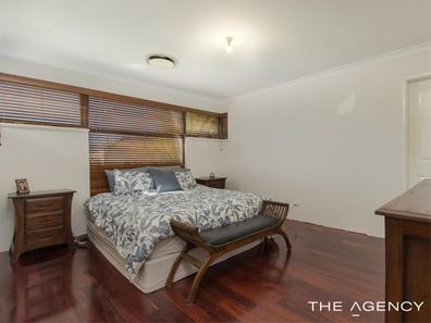 8 Cronulla Road, Secret Harbour WA 6173
