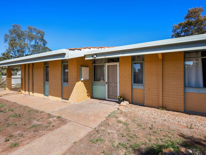 2/13 Killarney Street, Lamington