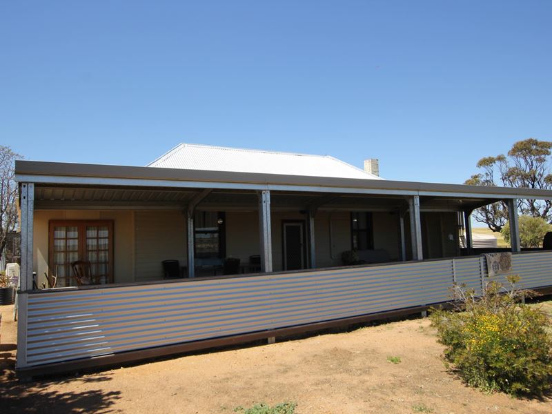 Lot 77 Minkadine Road, Kellerberrin