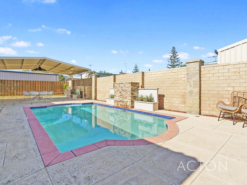 3 Kuta Lane, Halls Head WA 6210