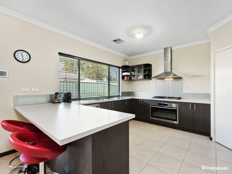 2 Bardook Gardens, Forrestfield