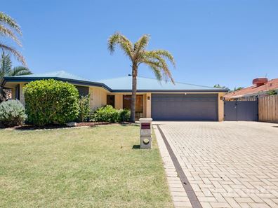 176 Peelwood Parade, Halls Head WA 6210